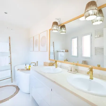Apartment Views - Renovated 2 Bedroom Rdr325