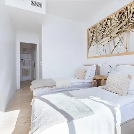 Views - Renovated 2 Bedroom Rdr325 Manilva
